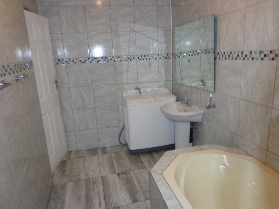 3 Bedroom Property for Sale in Rethabile Gardens Limpopo