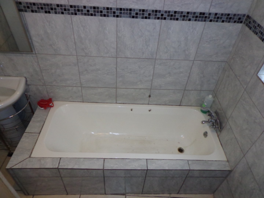 3 Bedroom Property for Sale in Rethabile Gardens Limpopo