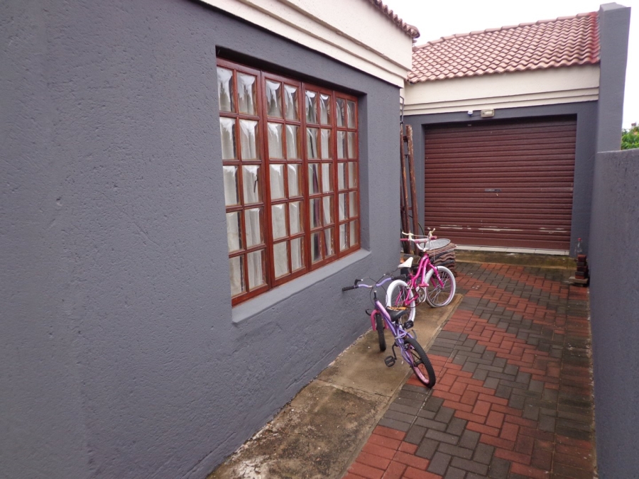 3 Bedroom Property for Sale in Rethabile Gardens Limpopo