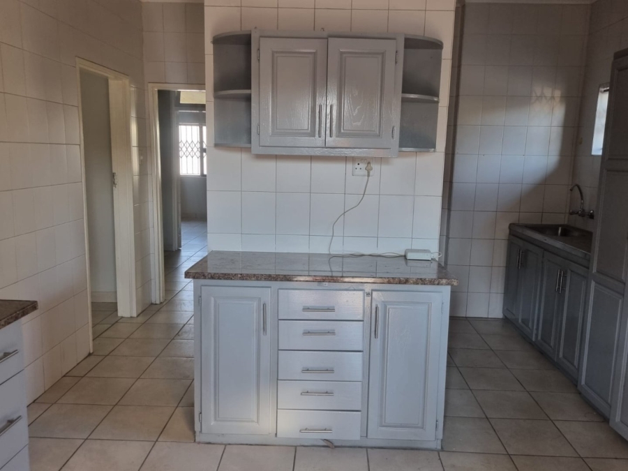3 Bedroom Property for Sale in Hospitaalpark Limpopo