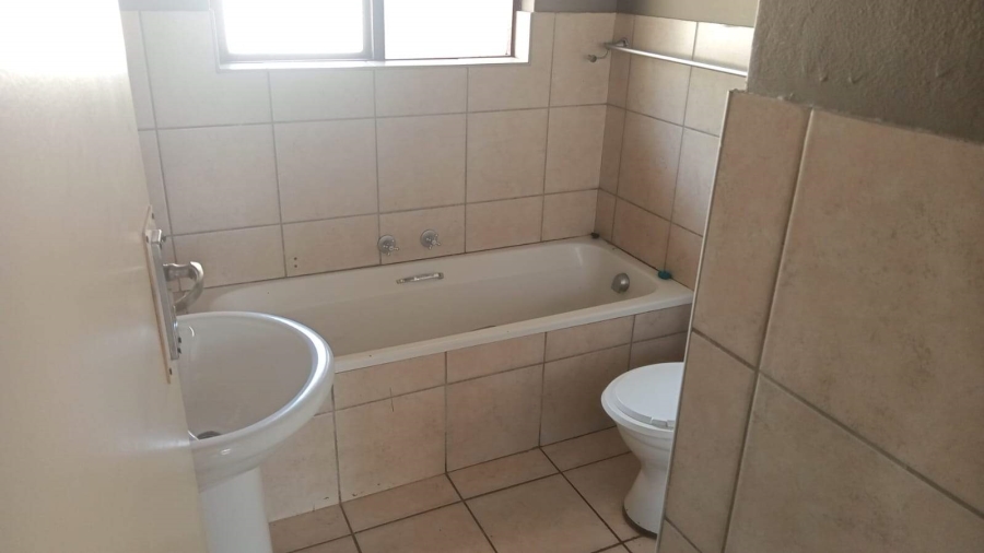To Let 2 Bedroom Property for Rent in Woodlands Estate Limpopo