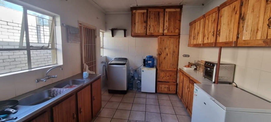 To Let 4 Bedroom Property for Rent in Fauna Park Limpopo