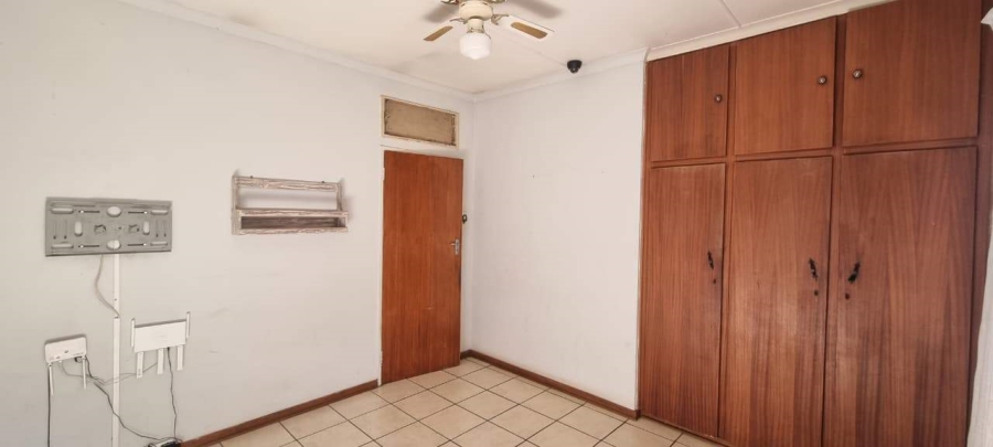 To Let 4 Bedroom Property for Rent in Fauna Park Limpopo