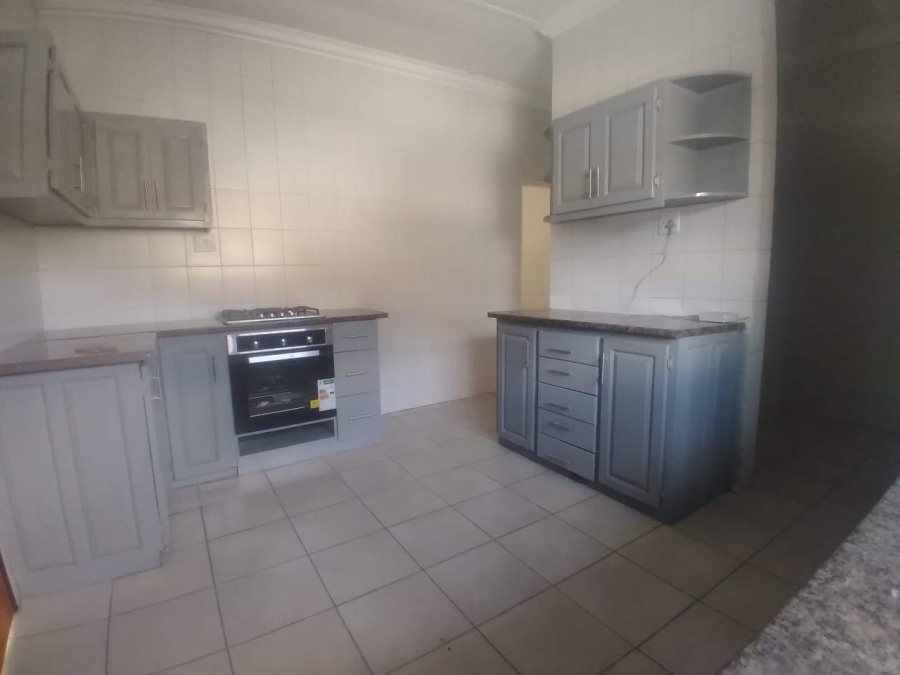 To Let Commercial Property for Rent in Hospitaalpark Limpopo
