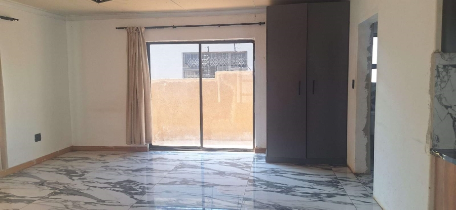 To Let 1 Bedroom Property for Rent in Chroompark Limpopo