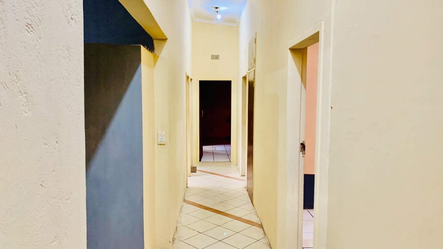 4 Bedroom Property for Sale in Modjadjiskloof Limpopo