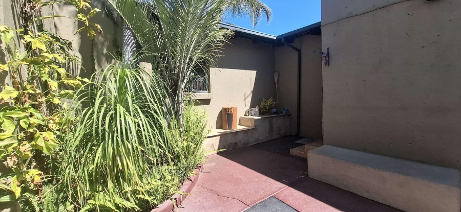 To Let 3 Bedroom Property for Rent in Bendor Limpopo