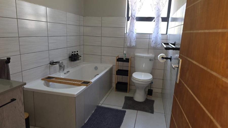 3 Bedroom Property for Sale in Aquapark Limpopo