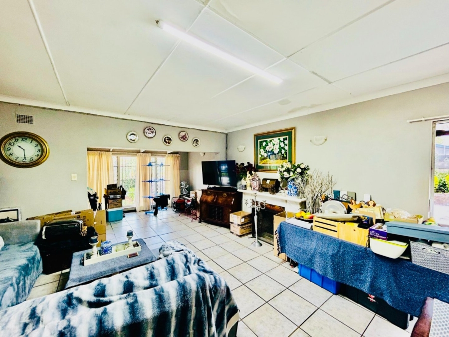 5 Bedroom Property for Sale in Modjadjiskloof Limpopo