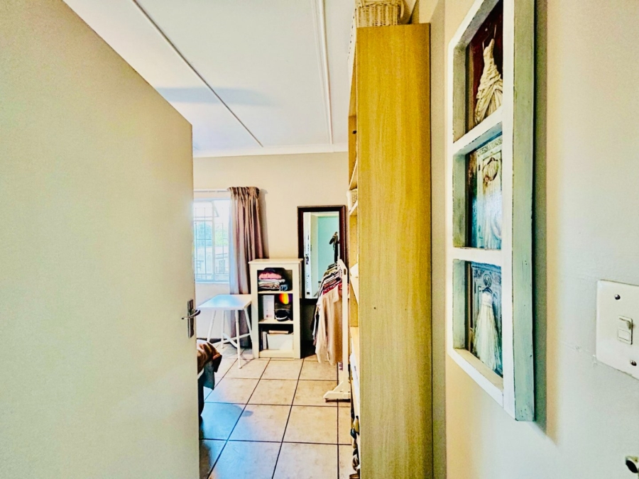 5 Bedroom Property for Sale in Modjadjiskloof Limpopo