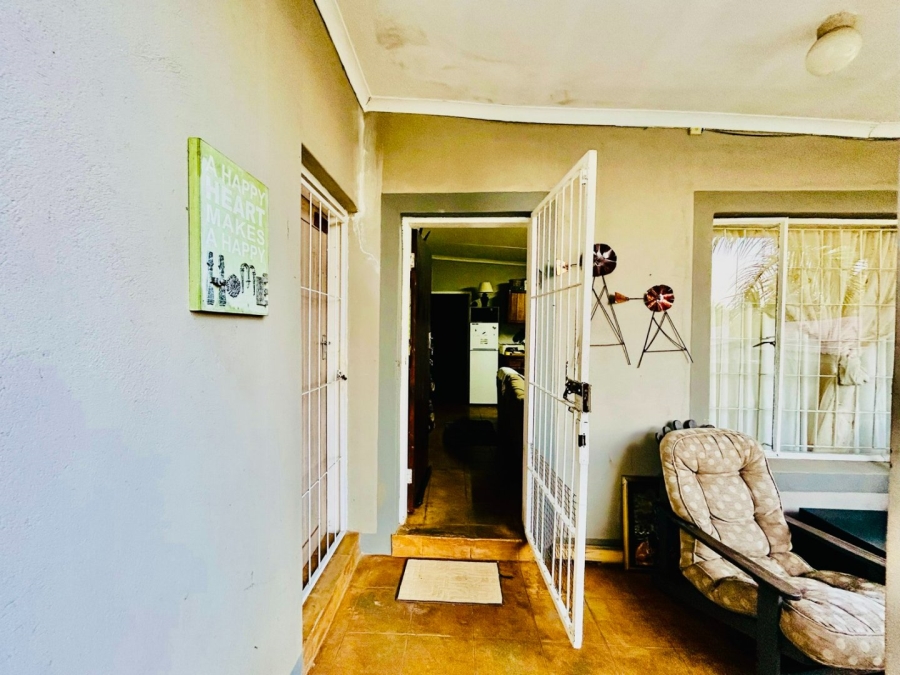 5 Bedroom Property for Sale in Modjadjiskloof Limpopo