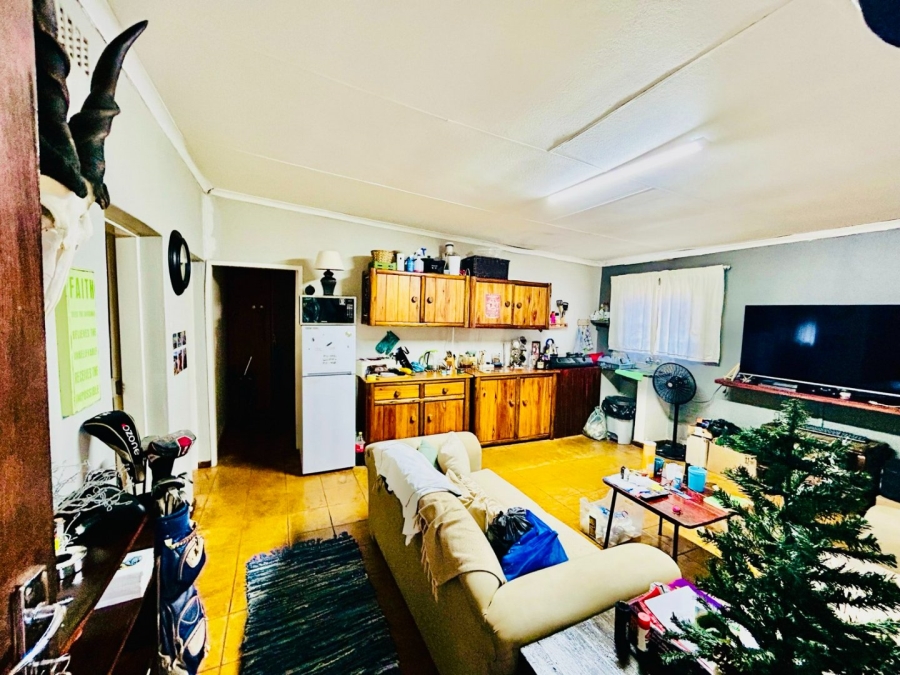 5 Bedroom Property for Sale in Modjadjiskloof Limpopo