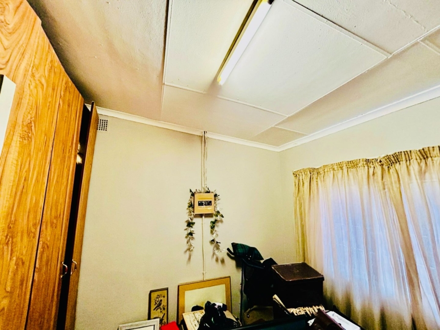 5 Bedroom Property for Sale in Modjadjiskloof Limpopo