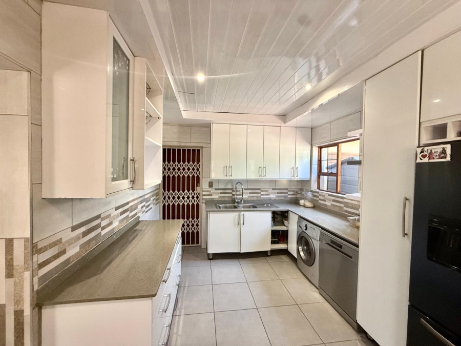 4 Bedroom Property for Sale in Bendor Limpopo