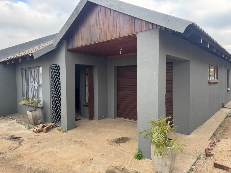 3 Bedroom Property for Sale in Westenburg Limpopo