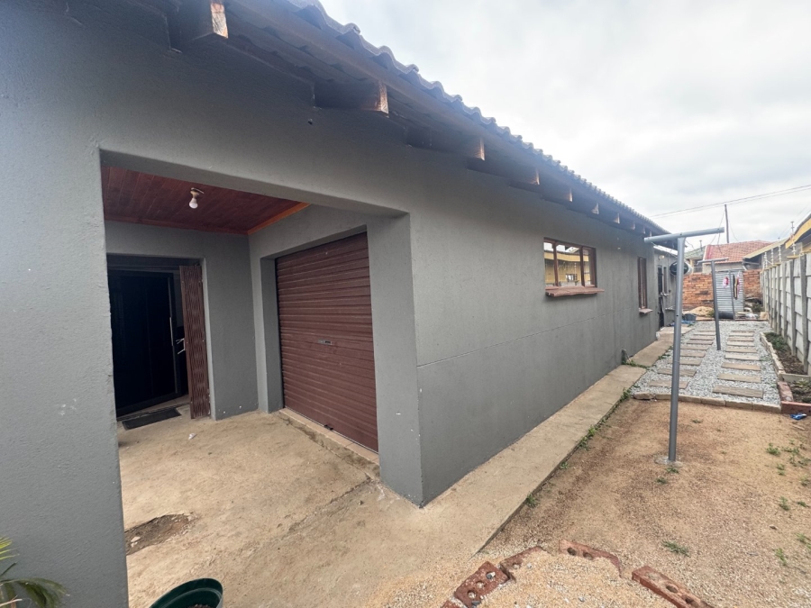 3 Bedroom Property for Sale in Westenburg Limpopo