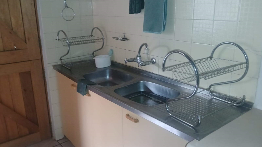 To Let 4 Bedroom Property for Rent in Moregloed Limpopo