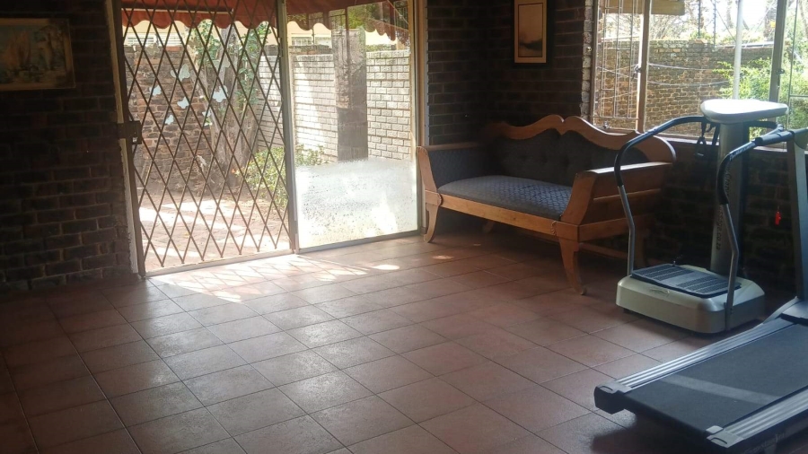 To Let 4 Bedroom Property for Rent in Moregloed Limpopo