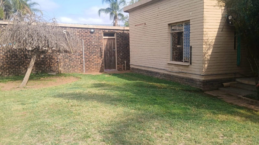 To Let 4 Bedroom Property for Rent in Moregloed Limpopo