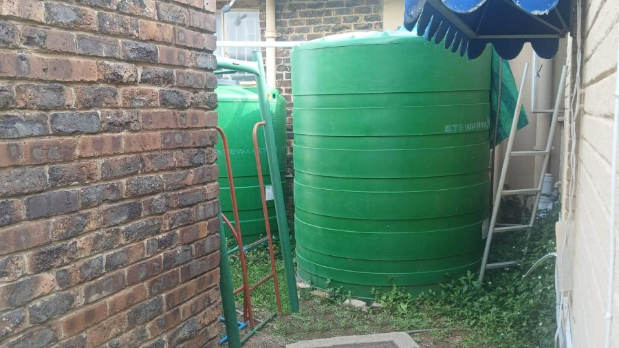 To Let 4 Bedroom Property for Rent in Moregloed Limpopo