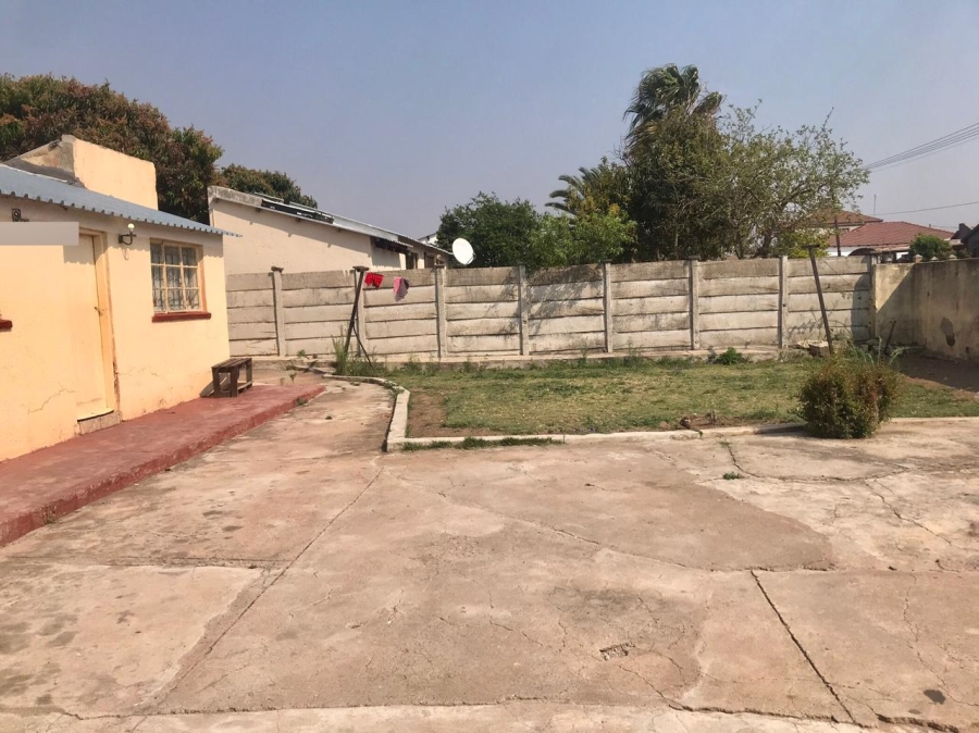 2 Bedroom Property for Sale in Seshego A Limpopo