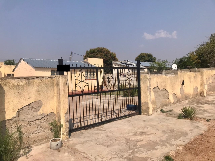 2 Bedroom Property for Sale in Seshego A Limpopo