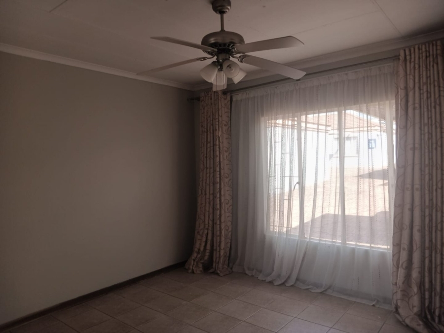 To Let 3 Bedroom Property for Rent in Bendor Limpopo