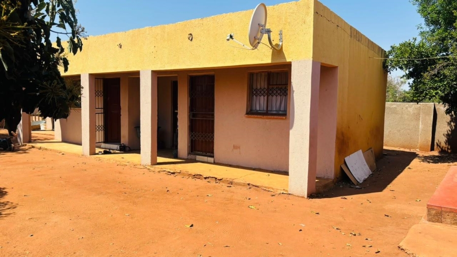 5 Bedroom Property for Sale in Lebowakgomo Zone F Limpopo