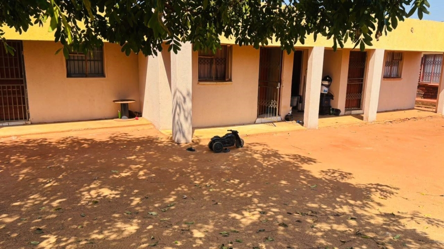 5 Bedroom Property for Sale in Lebowakgomo Zone F Limpopo