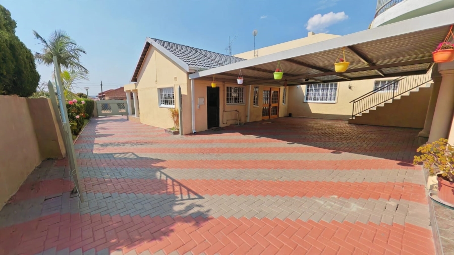 7 Bedroom Property for Sale in Seshego Limpopo