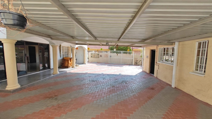 7 Bedroom Property for Sale in Seshego Limpopo