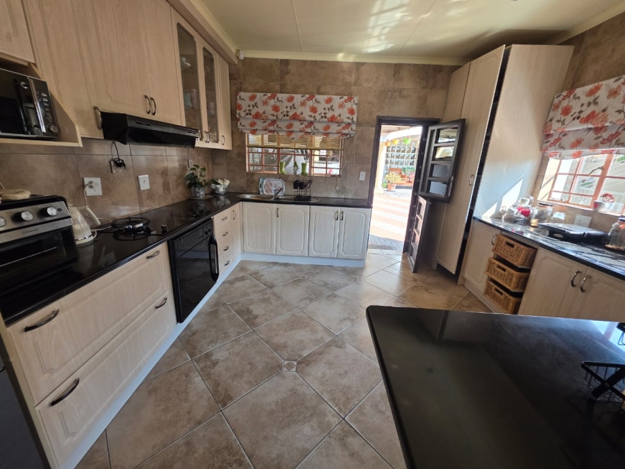 7 Bedroom Property for Sale in Seshego Limpopo