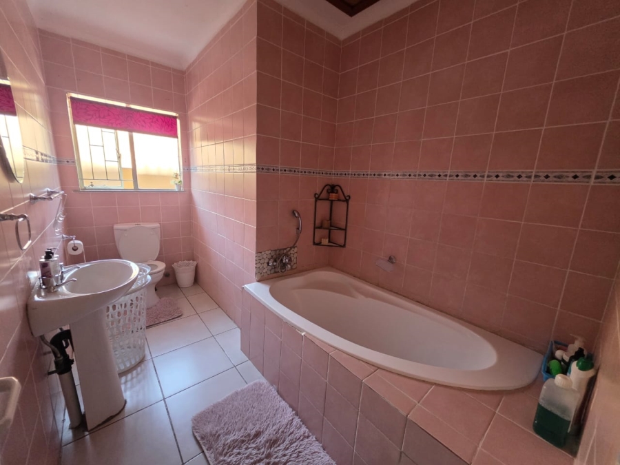 7 Bedroom Property for Sale in Seshego Limpopo