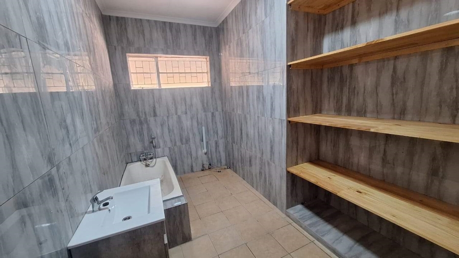 To Let 4 Bedroom Property for Rent in Mokopane Central Limpopo