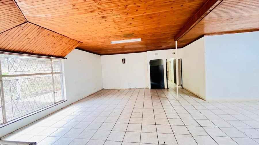 4 Bedroom Property for Sale in Modjadjiskloof Limpopo