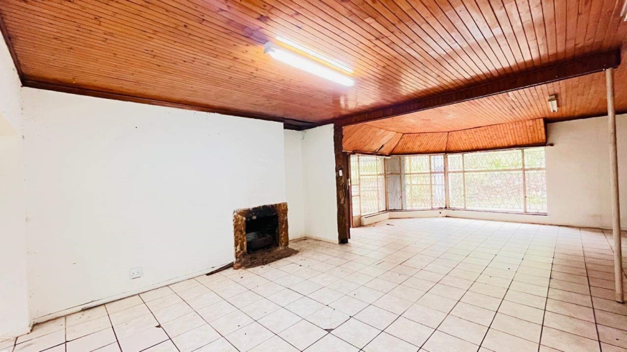 4 Bedroom Property for Sale in Modjadjiskloof Limpopo