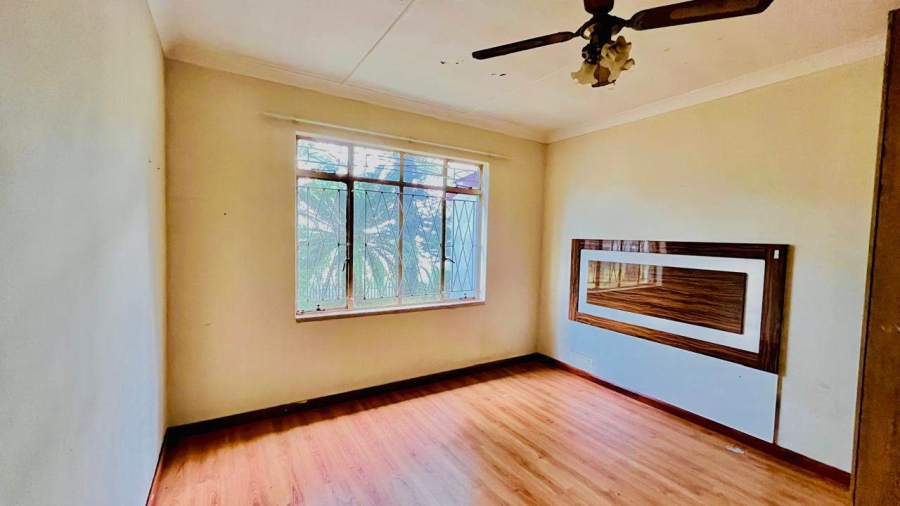 4 Bedroom Property for Sale in Modjadjiskloof Limpopo