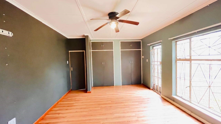 4 Bedroom Property for Sale in Modjadjiskloof Limpopo