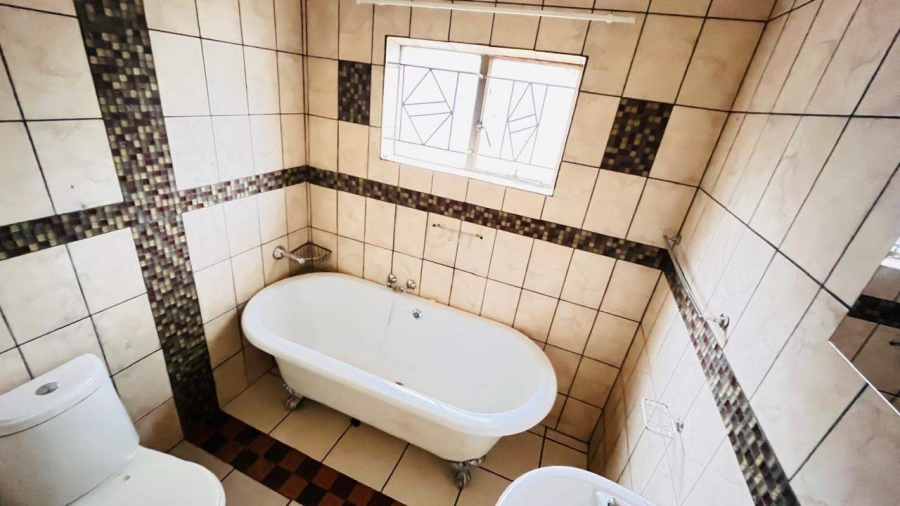 4 Bedroom Property for Sale in Modjadjiskloof Limpopo