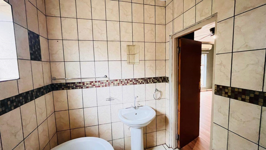 4 Bedroom Property for Sale in Modjadjiskloof Limpopo