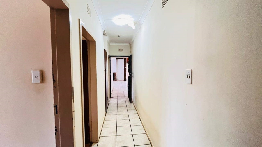 4 Bedroom Property for Sale in Modjadjiskloof Limpopo