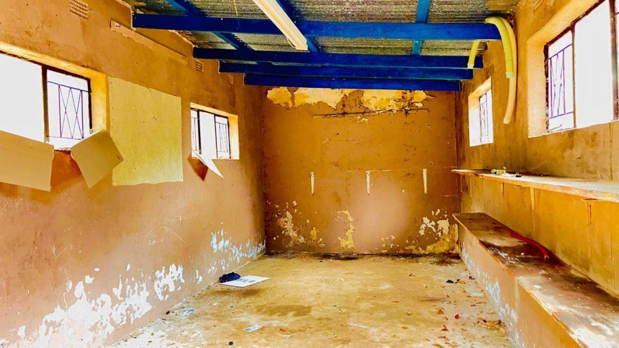 4 Bedroom Property for Sale in Modjadjiskloof Limpopo