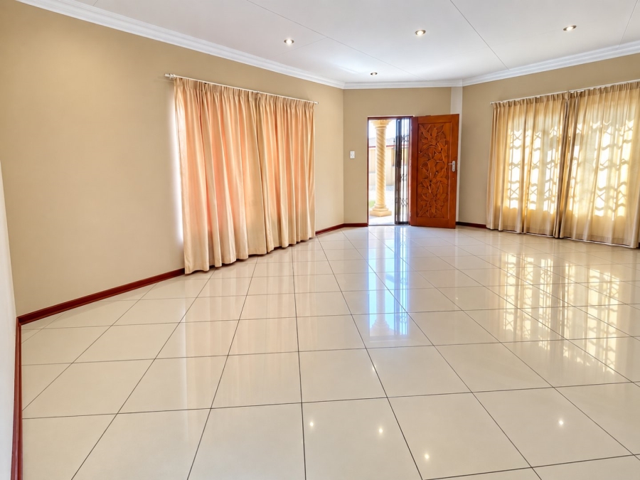 To Let 3 Bedroom Property for Rent in Bendor Limpopo