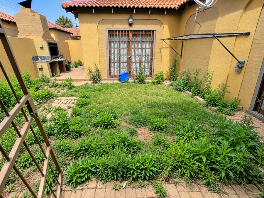 To Let 3 Bedroom Property for Rent in Bendor Limpopo