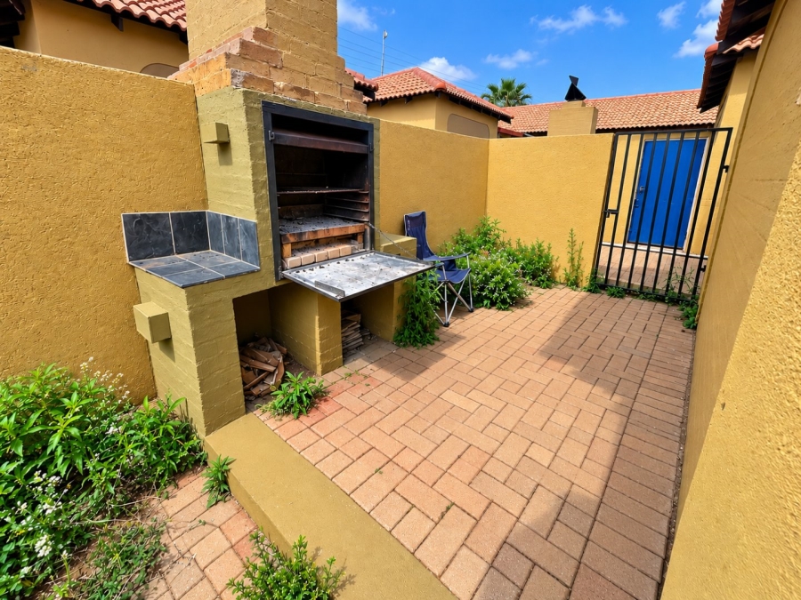 To Let 3 Bedroom Property for Rent in Bendor Limpopo