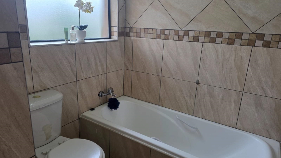4 Bedroom Property for Sale in Golden Acres Estate Limpopo