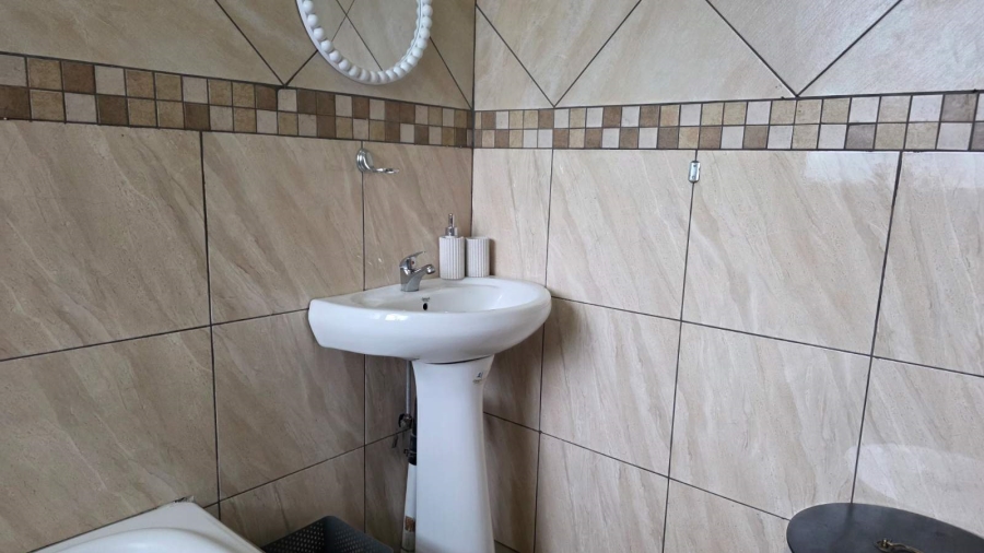 4 Bedroom Property for Sale in Golden Acres Estate Limpopo