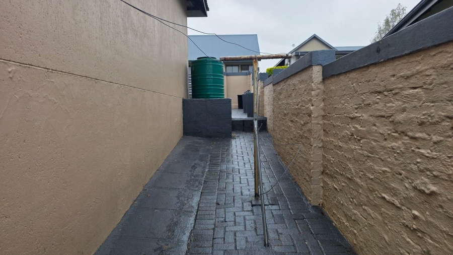 4 Bedroom Property for Sale in Golden Acres Estate Limpopo