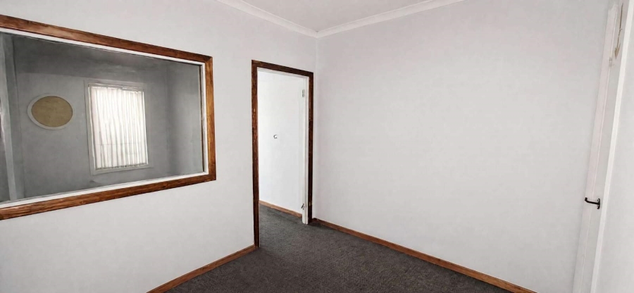 To Let Commercial Property for Rent in Nirvana Industrial Limpopo