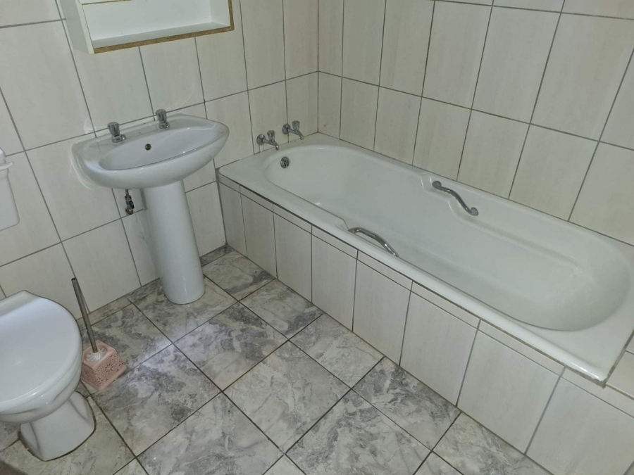 To Let 4 Bedroom Property for Rent in Polokwane Central Limpopo